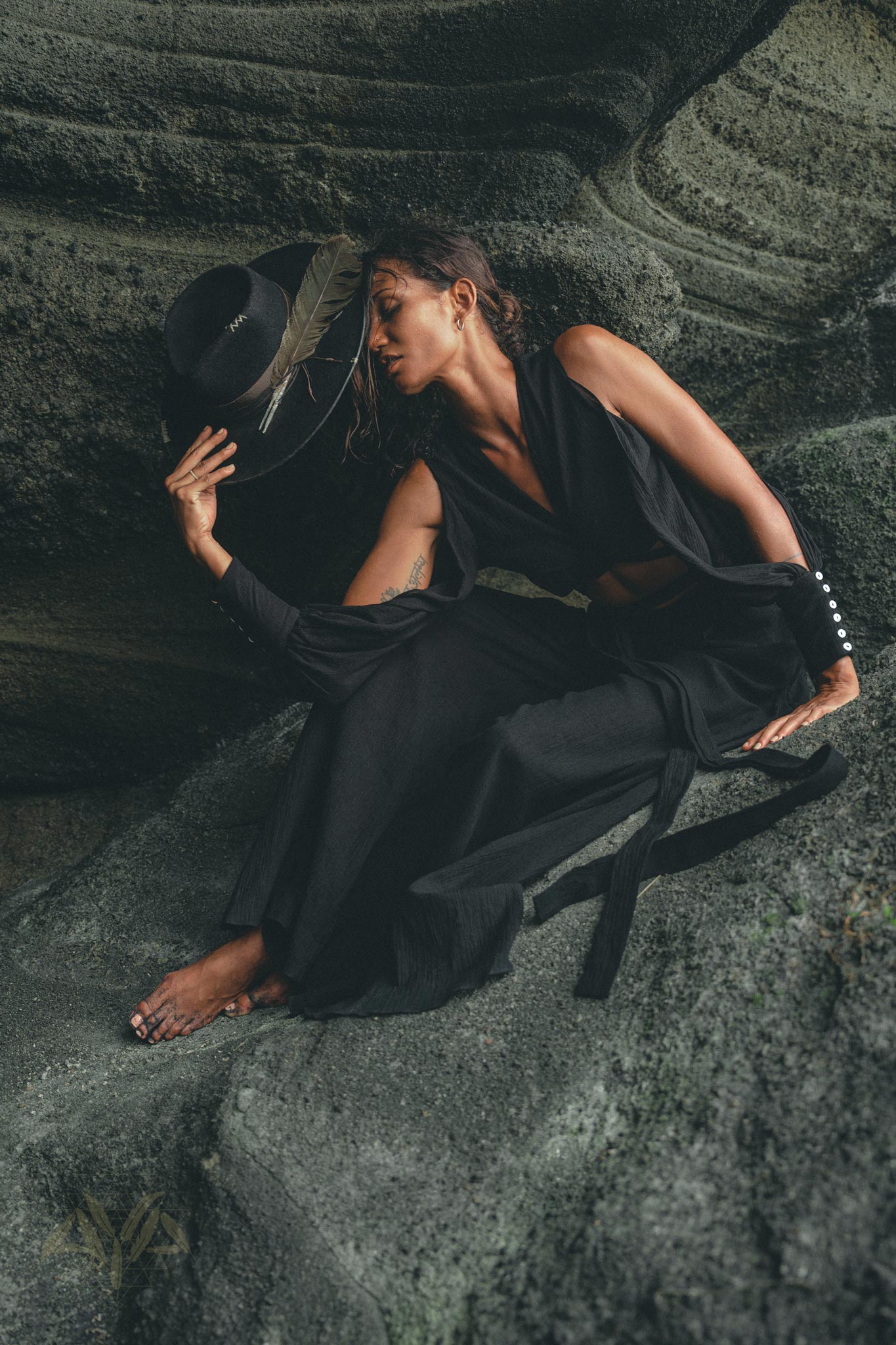 Black Open Shoulders set • Boho Crop Top and Pants • Goth Adjustable Set - AYA SW IDR