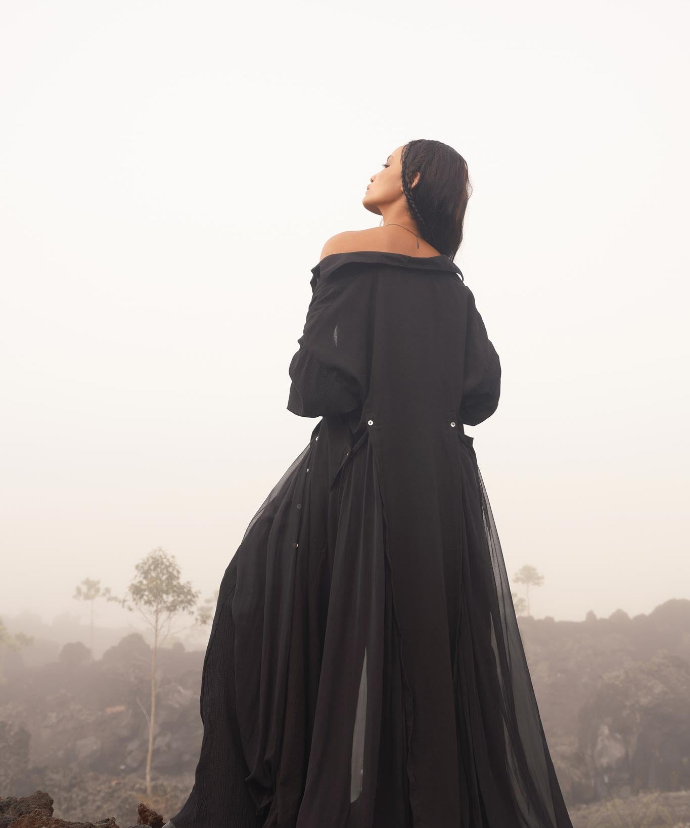 Long sleeve shirt dress - crafted from organic cotton and pure silk chiffon, creating a delicate fabric.