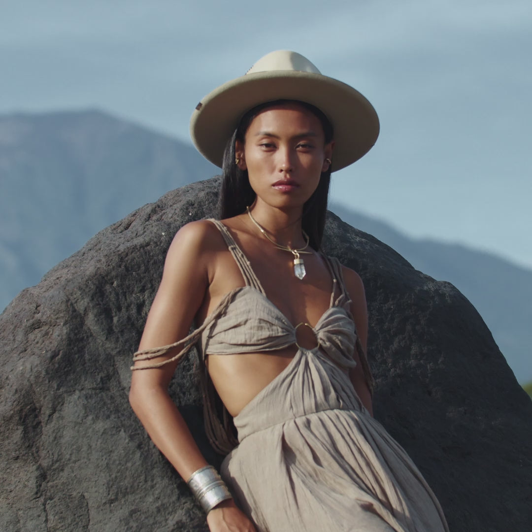 Ananda Dress Light Sage WD105 LSG — movement video