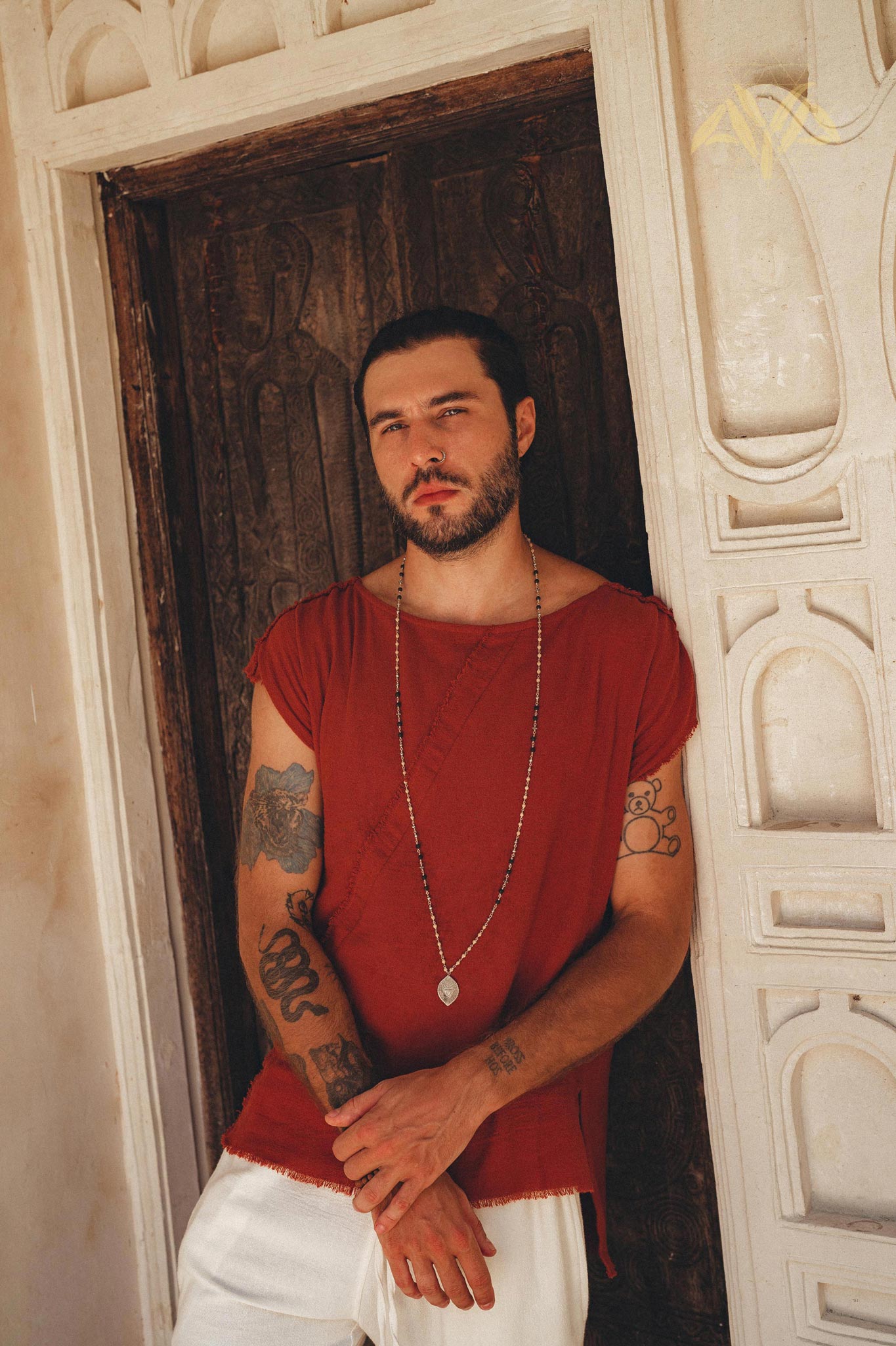 Red Raw Edge Thick Cotton Top Tee for Men - AYA SW IDR