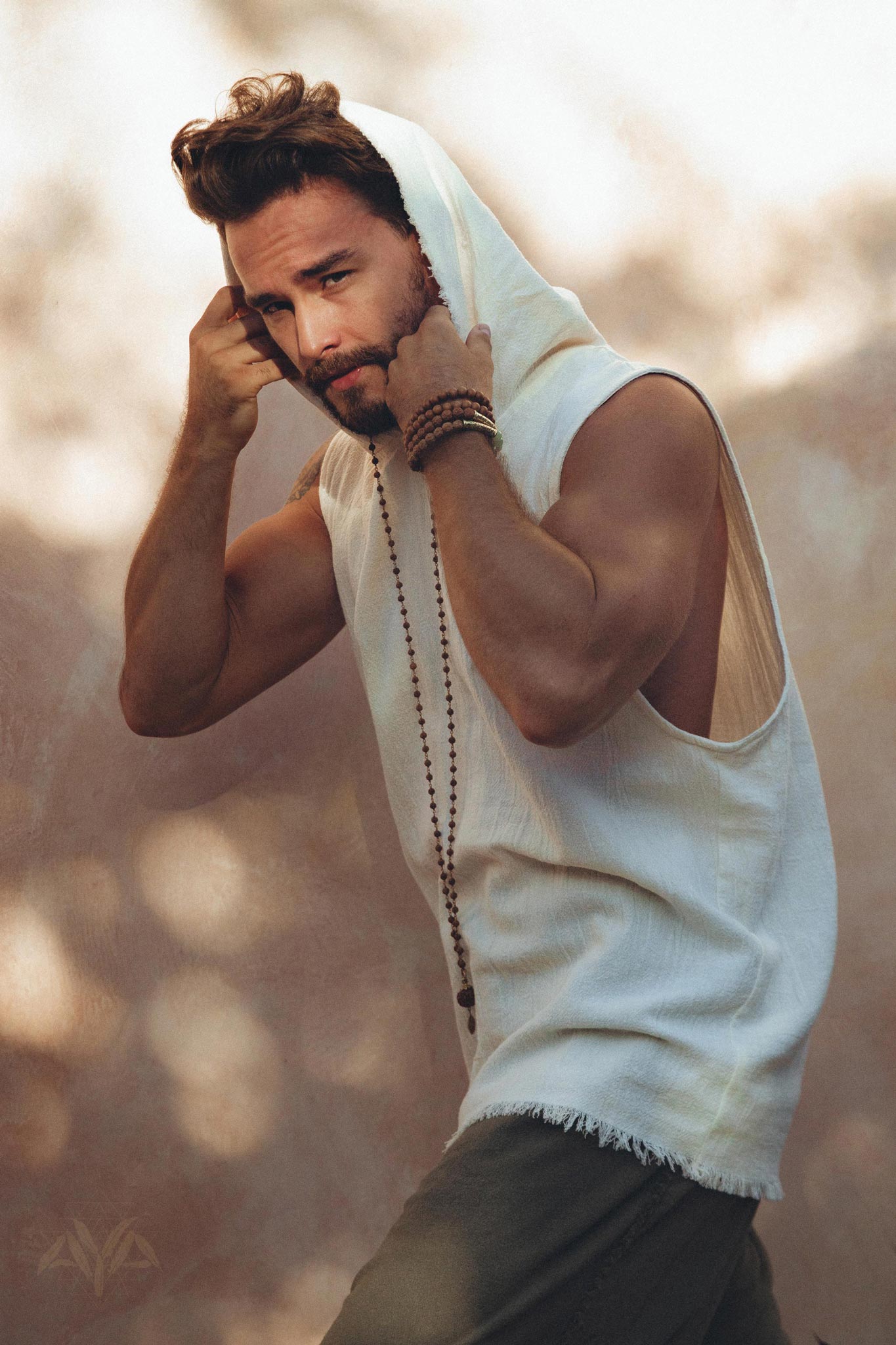 White Handwoven Cotton Sleeveless Hoody for Men - AYA SW IDR